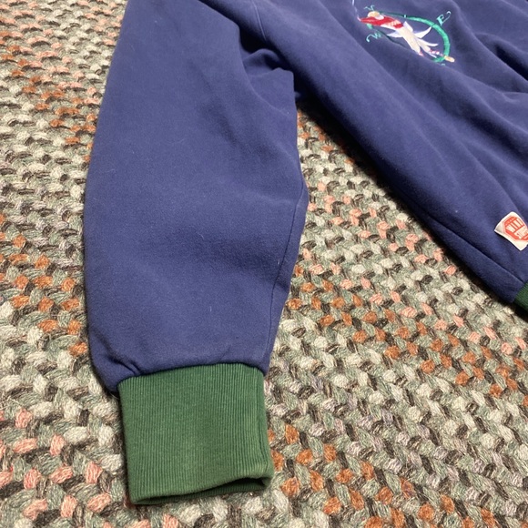 Vintage Embroidered Crewneck Sweatshirt (Great Condition!) - Picture 6 of 9
